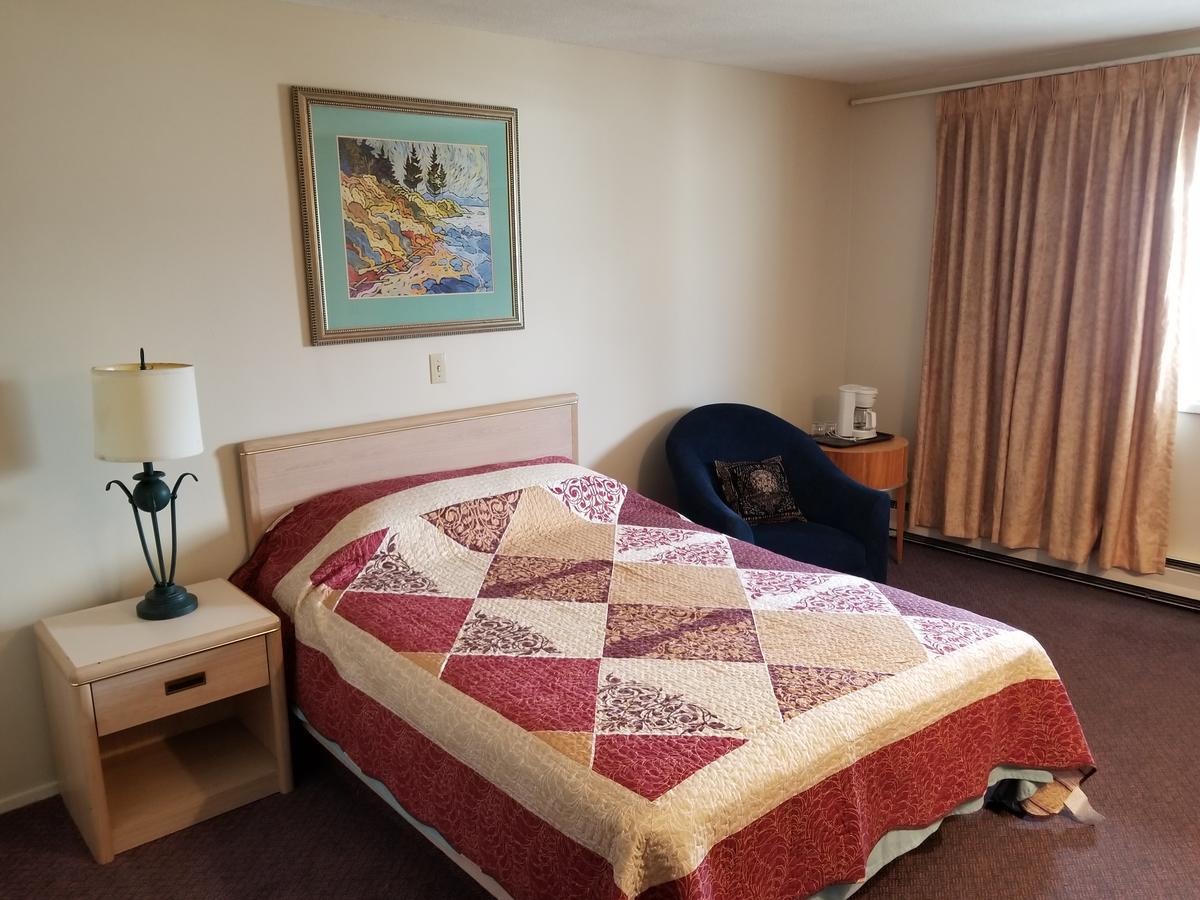Slumber Lodge Williams Lake Exteriör bild